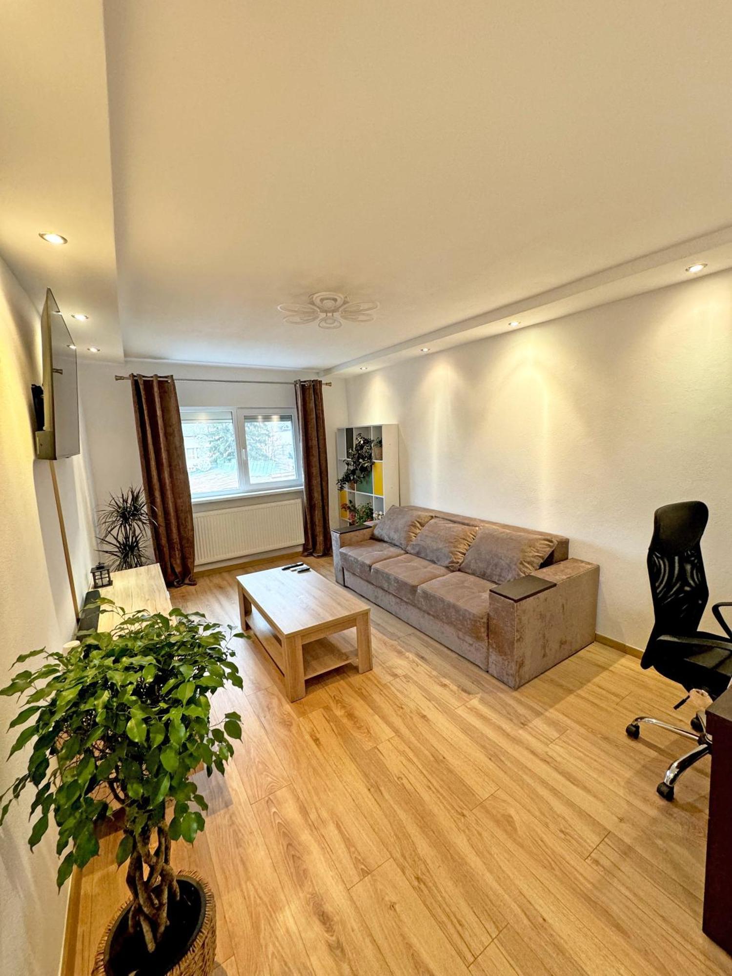 Ultracentral Apartment Târgu Jiu Exterior photo